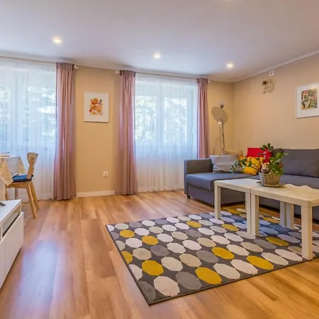 Edmond Apartment